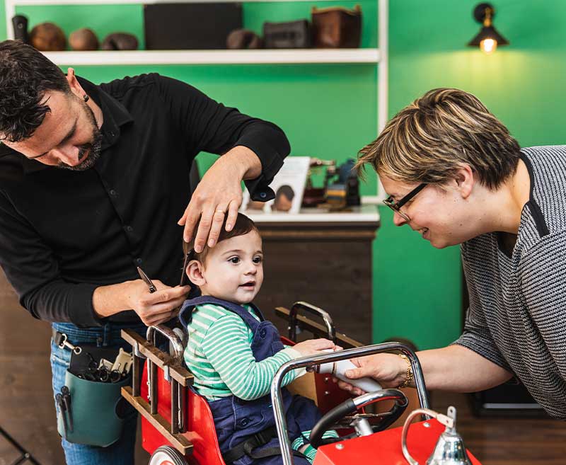 Ghế cắt tóc trẻ em