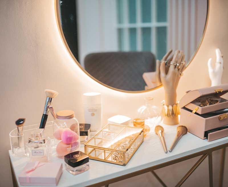 Bàn trang điểm salon